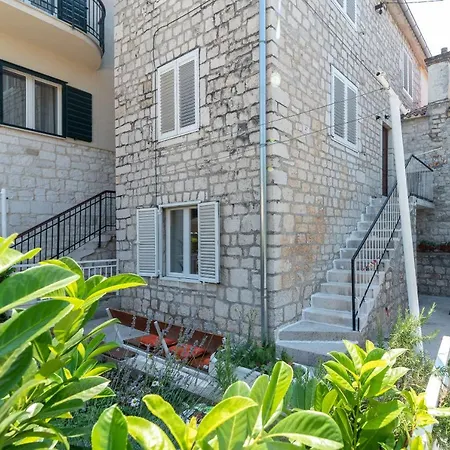 By The Sea - 21588 * تروغير