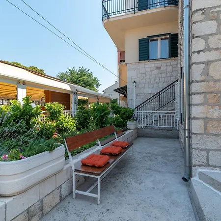 By The Sea - 21588 * تروغير